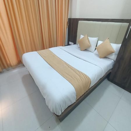 Hotel Om Sai Navi Mumbai Exterior photo