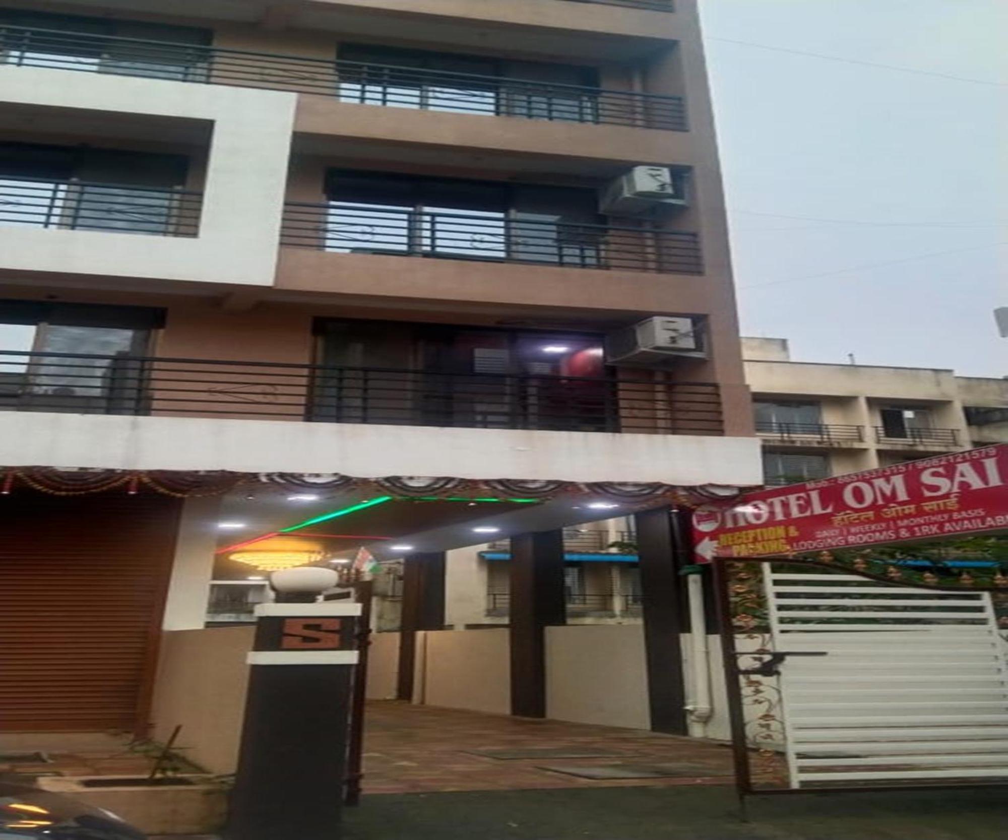 Hotel Om Sai Navi Mumbai Exterior photo